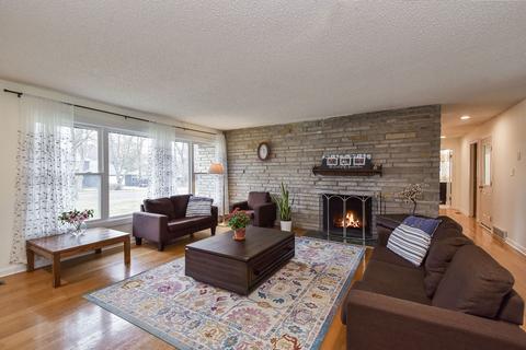 215 Wakeman Ave, Wheaton, IL 60187 photo 5