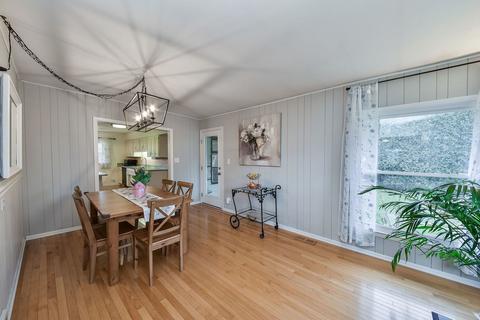 215 Wakeman Ave, Wheaton, IL 60187 photo 9