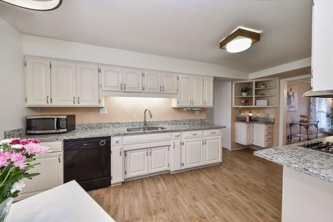 215 Wakeman Ave, Wheaton, IL 60187 photo 7