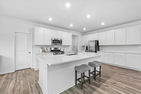 94 Hedgerow Dr, Elgin, IL 60124 photo 9