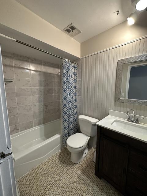 207 Gregory St #17, Aurora, IL 60504 photo 8