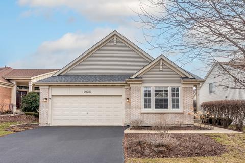 21535 W Larch Dr, Plainfield, IL 60544 photo 2