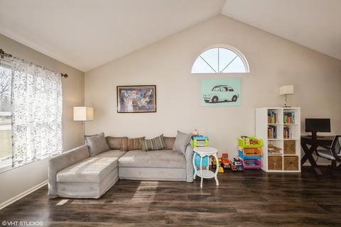 1440 Polo Dr, Bartlett, IL 60103 photo 4