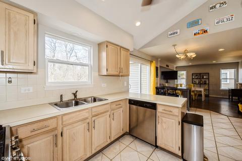 1440 Polo Dr, Bartlett, IL 60103 photo 5