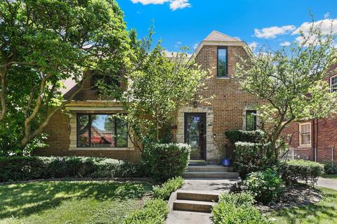10527 S Oakley Ave, Chicago, IL 60643
