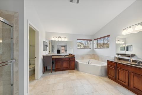 1386 Fox Path Ln, Hoffman Estates, IL 60192 photo 21
