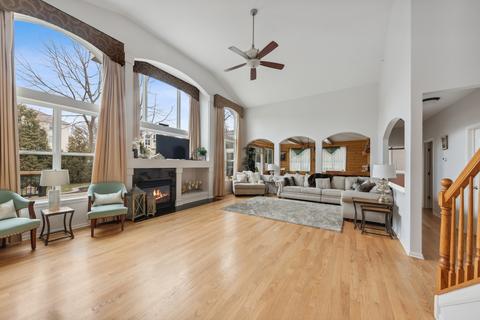 1386 Fox Path Ln, Hoffman Estates, IL 60192 photo 10