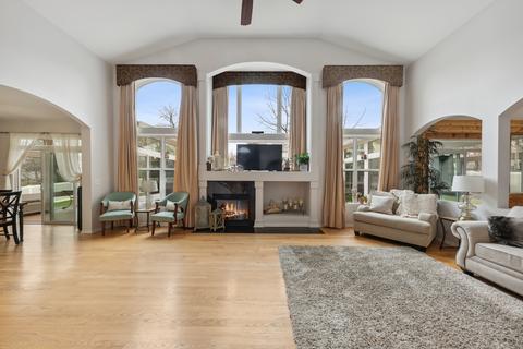 1386 Fox Path Ln, Hoffman Estates, IL 60192 photo 9