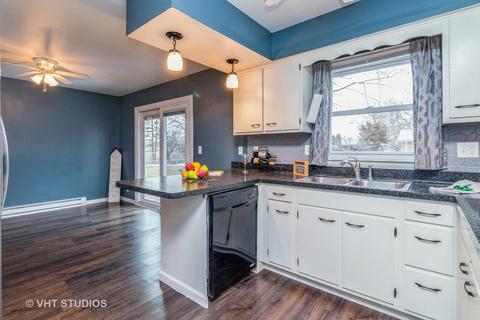 708 Obrien St, Harvard, IL 60033 photo 9