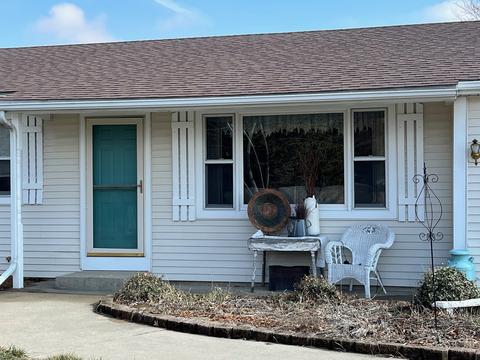 15750 Bishop Rd, Morrison, IL 61270 photo 2