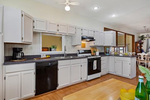 9 Division St, Algonquin, IL 60102 photo 8