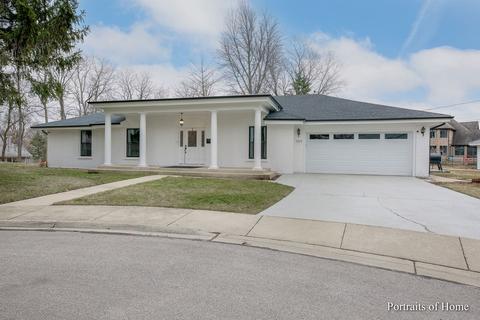 1019 Crest St, Wheaton, IL 60189 photo 2