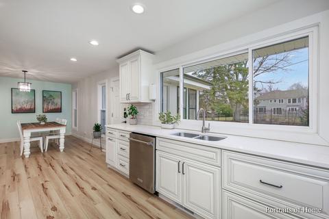 1019 Crest St, Wheaton, IL 60189 photo 9