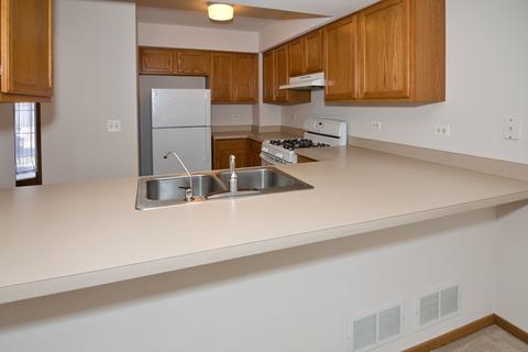 3105 Cypress Ct, Mchenry, IL 60050 photo 4