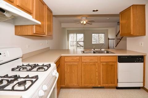 3105 Cypress Ct, Mchenry, IL 60050 photo 5