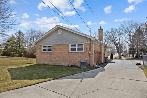 823 Schiller St, Itasca, IL 60143 photo 2
