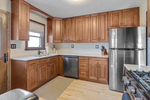 823 Schiller St, Itasca, IL 60143 photo 3