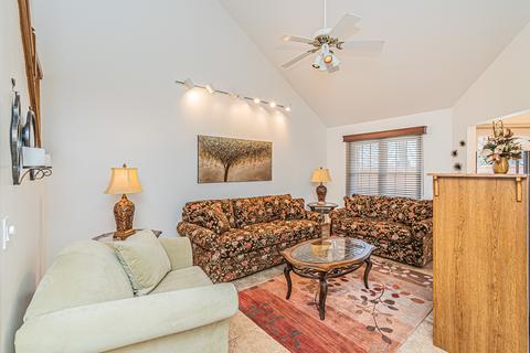 643 Sutton Ct, Wheeling, IL 60090 photo 8