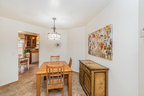 643 Sutton Ct, Wheeling, IL 60090 photo 18