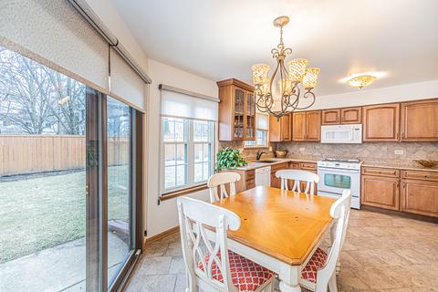 643 Sutton Ct, Wheeling, IL 60090 photo 15