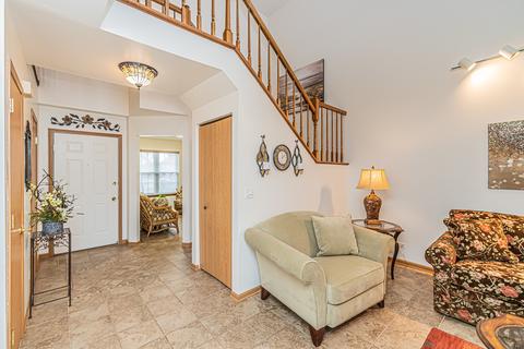 643 Sutton Ct, Wheeling, IL 60090 photo 10
