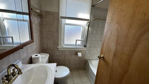 10948 S Eberhart Ave, Chicago, IL 60628 photo 4