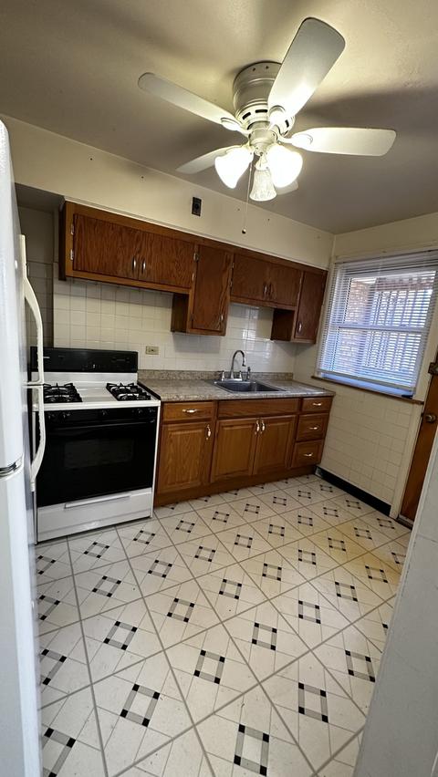 10948 S Eberhart Ave, Chicago, IL 60628 photo 7