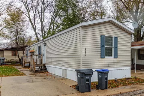 38455 N Sheridan Rd #710, Beach Park, IL 60087