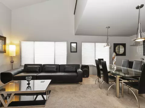 18600 Golfview Dr, Hazel Crest, IL 60429 photo 3