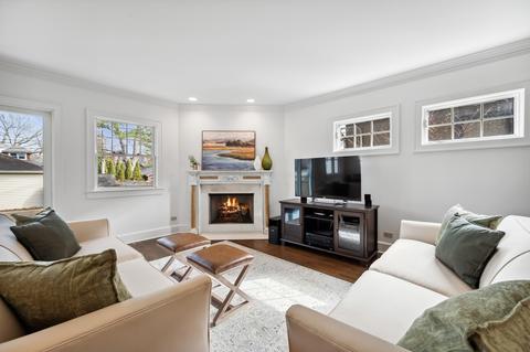 2205 Forestview Rd, Evanston, IL 60201 photo 9