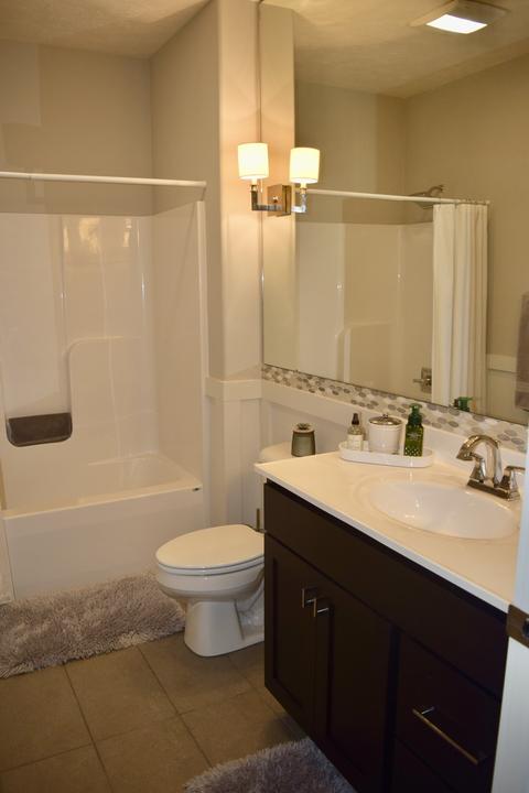 807 Table Rock Cir, Normal, IL 61761 photo 28