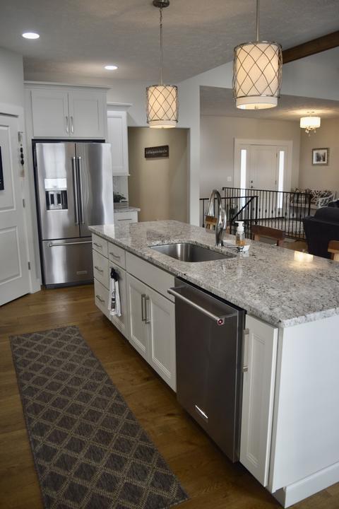 807 Table Rock Cir, Normal, IL 61761 photo 8