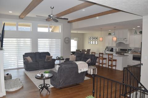 807 Table Rock Cir, Normal, IL 61761 photo 4