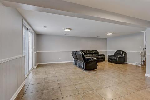 132 Ambleside Rd, Des Plaines, IL 60016 photo 19