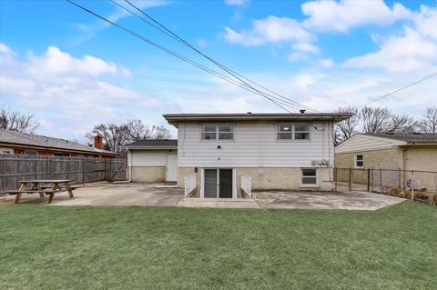 132 Ambleside Rd, Des Plaines, IL 60016 photo 25
