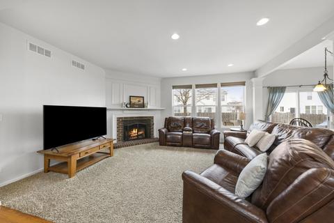 25104 Armstrong Ln, Plainfield, IL 60585 photo 5