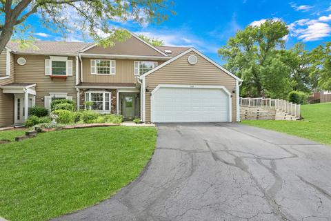 362 Ascot Ln, Streamwood, IL 60107