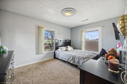 560 E Cass St, Joliet, IL 60432 photo 7