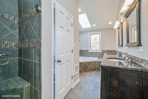29 W440 Mercury Ct, Bartlett, IL 60103 photo 12
