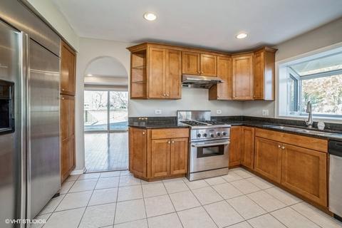 29 W440 Mercury Ct, Bartlett, IL 60103 photo 6