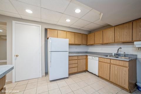 29 W440 Mercury Ct, Bartlett, IL 60103 photo 19