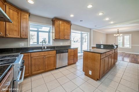 29 W440 Mercury Ct, Bartlett, IL 60103 photo 7