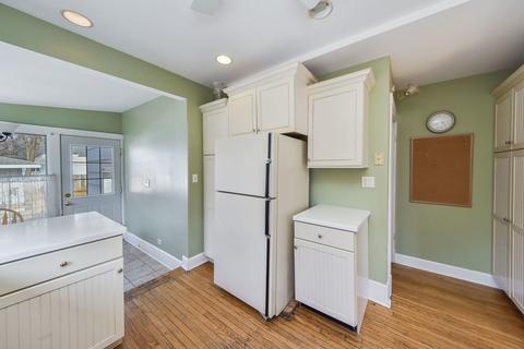 411 E Jefferson Ave, Wheaton, IL 60187 photo 8
