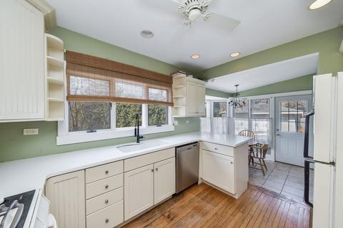 411 E Jefferson Ave, Wheaton, IL 60187 photo 6