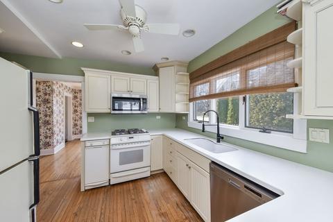 411 E Jefferson Ave, Wheaton, IL 60187 photo 7