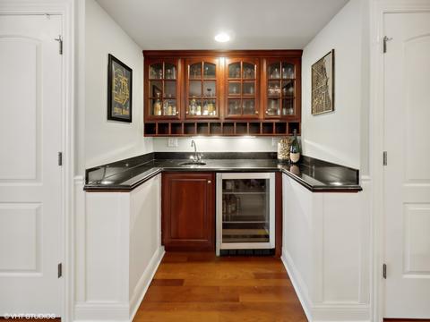 837 W Roscoe St #2W, Chicago, IL 60657 photo 8
