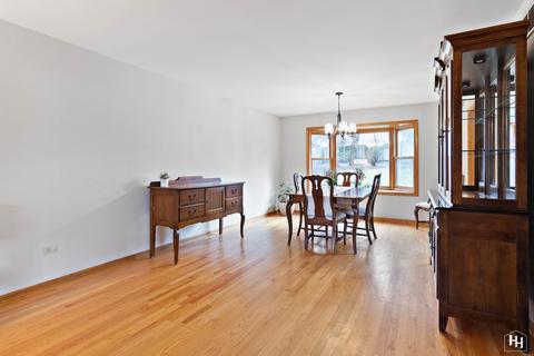 355 Hillhurst Dr, Cary, IL 60013 photo 10
