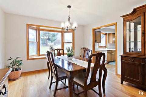 355 Hillhurst Dr, Cary, IL 60013 photo 9