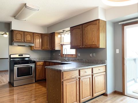 683 Woodstock Ln, Bourbonnais, IL 60914 photo 12