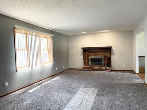683 Woodstock Ln, Bourbonnais, IL 60914 photo 4
